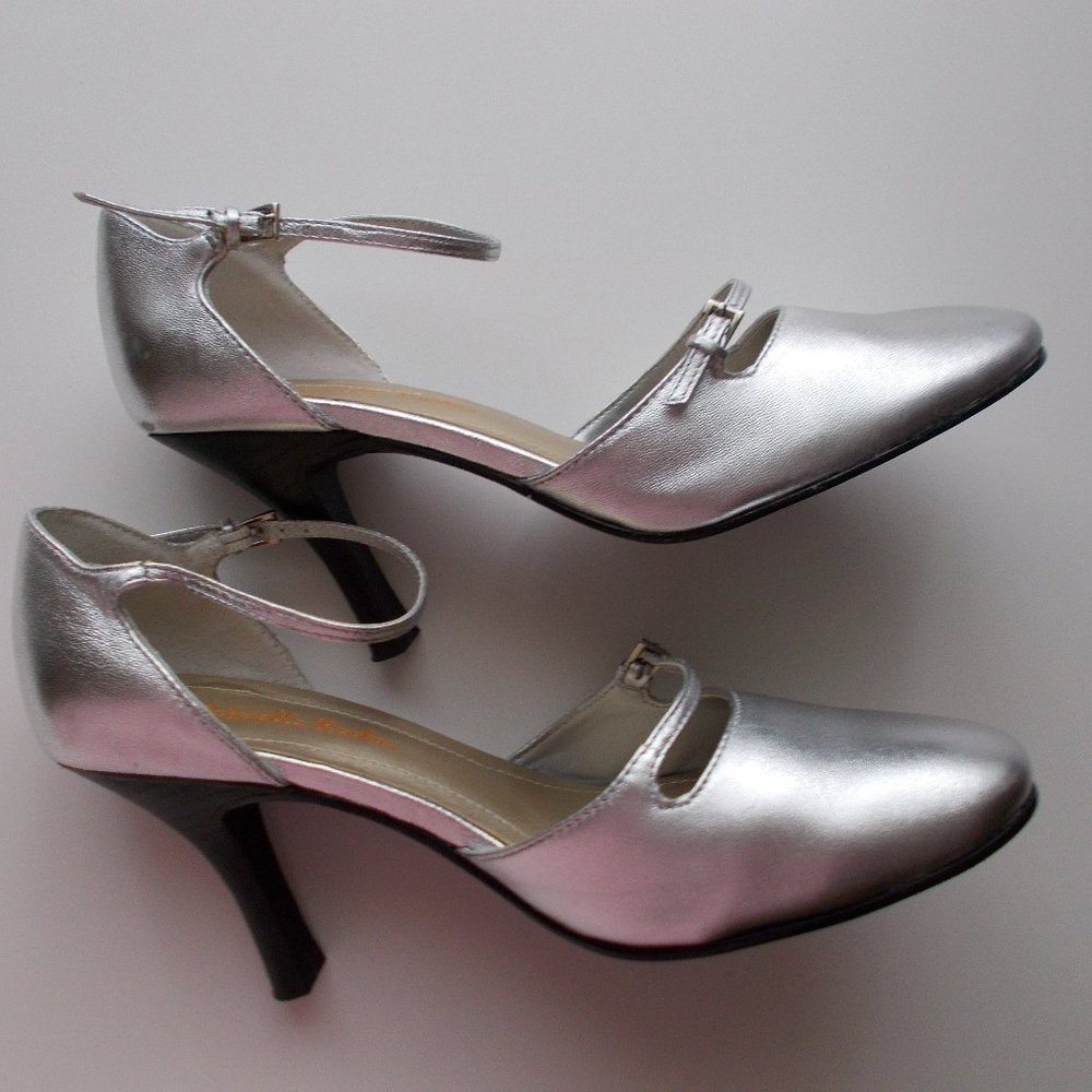 Gabriella Rocha Women's Leather Pumps Silver 6 1/2
